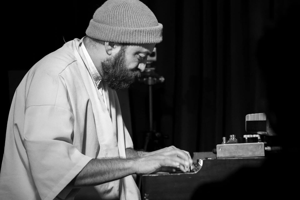 Christian Balderas, músico mexicano. (Foto: Fer Guerrero)