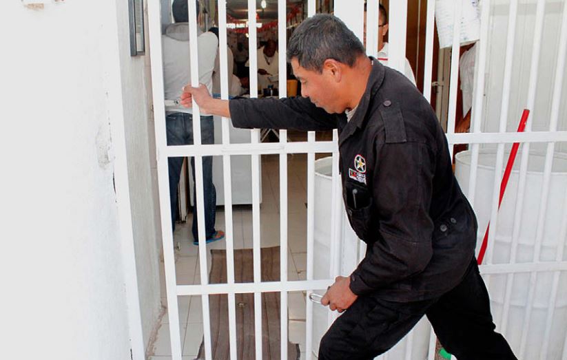 Cumplen con resolución judicial en los centros más cercanos a su domicilio. (Archivo)