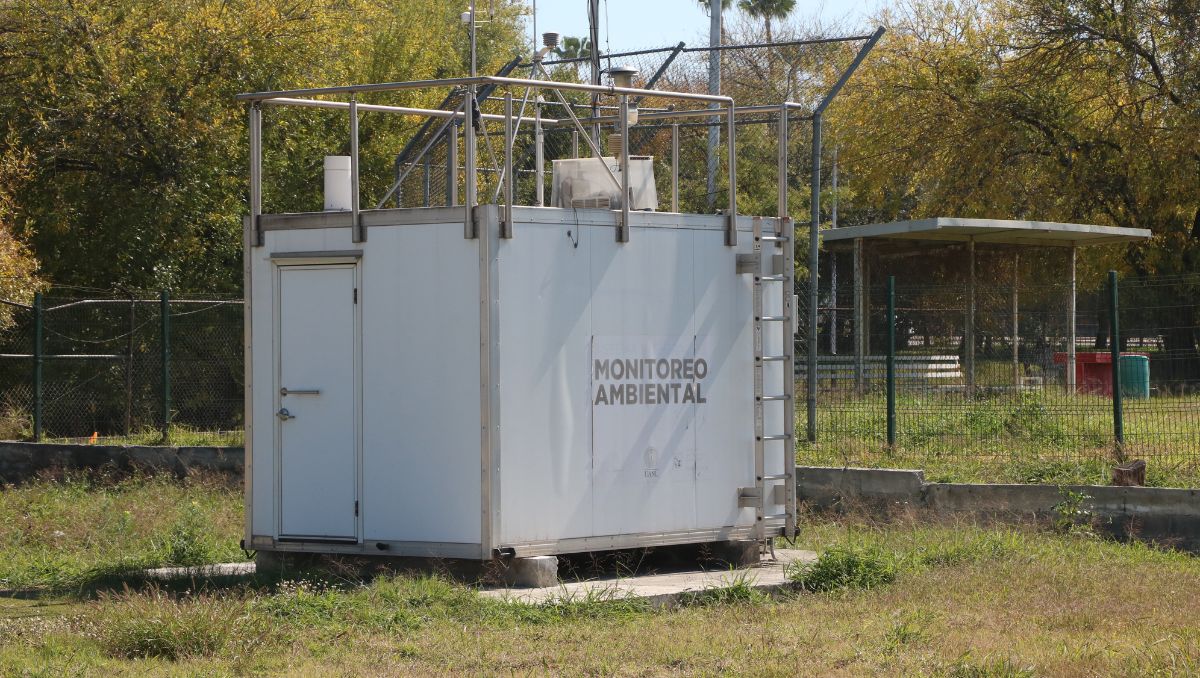 La diferencia en la densidad de equipos revela una brecha importante en la medición de la calidad del aire. Leonel Rocha