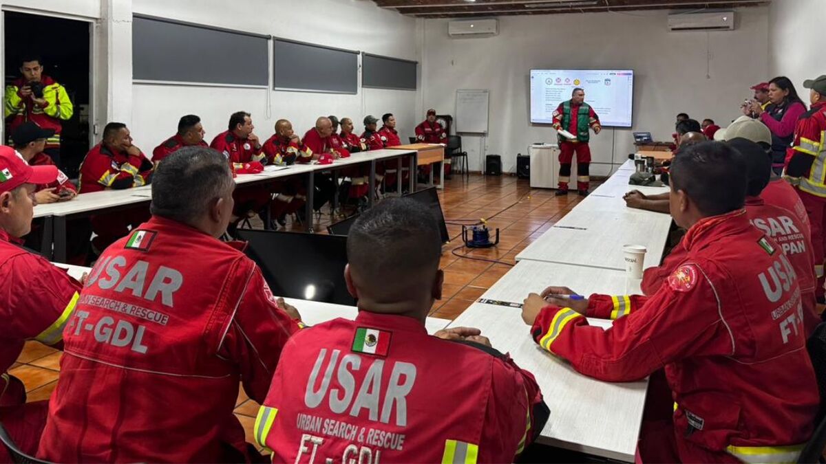 40 elementos del grupo USAR de Jalisco parten a El Rosario, Sinaloa (Cortesía)