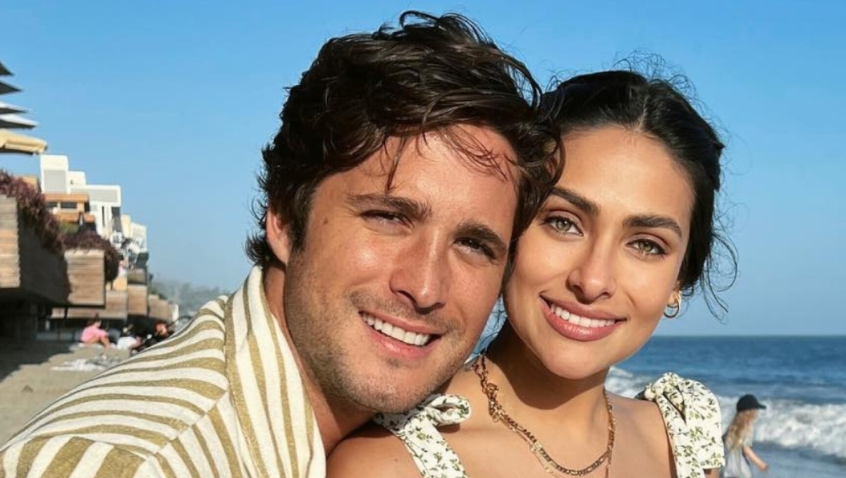 Los actores Diego Boneta y Renata Notni