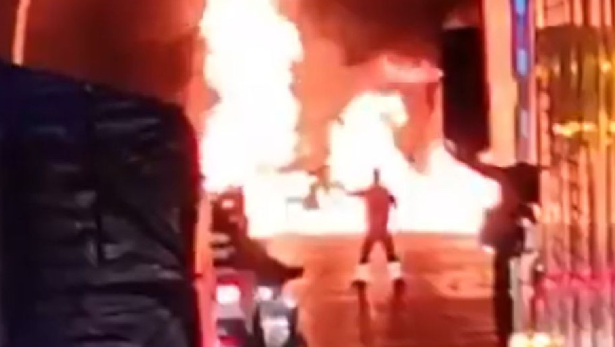 Muere policía estatal tras choque e incendio de patrulla en la autopista México-Puebla | Especial