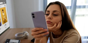 Plataformas digitales alertan que la reforma al Código Fiscal da al SAT acceso permanente a sus bases de datos, vulnerando derechos de privacidad.