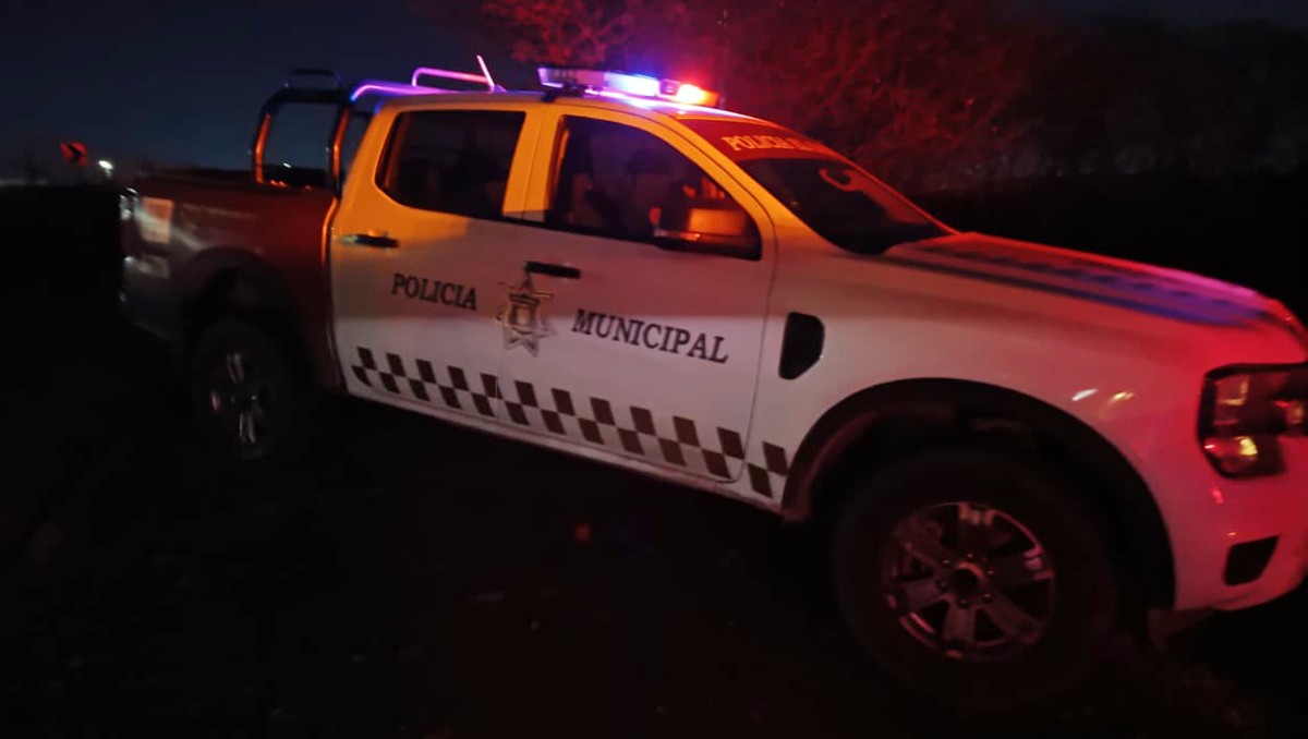 Policías de El Salto fueron quienes atendieron el reporte del accidente (Juan Carlos Munguía)