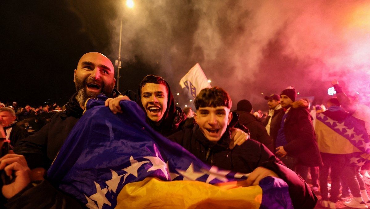 Afición de Bosnia celebra clasificación al Mundial 2026 (Reuters)