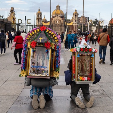 Peregrinos en la Basílica de Guadalupe de CdMx
