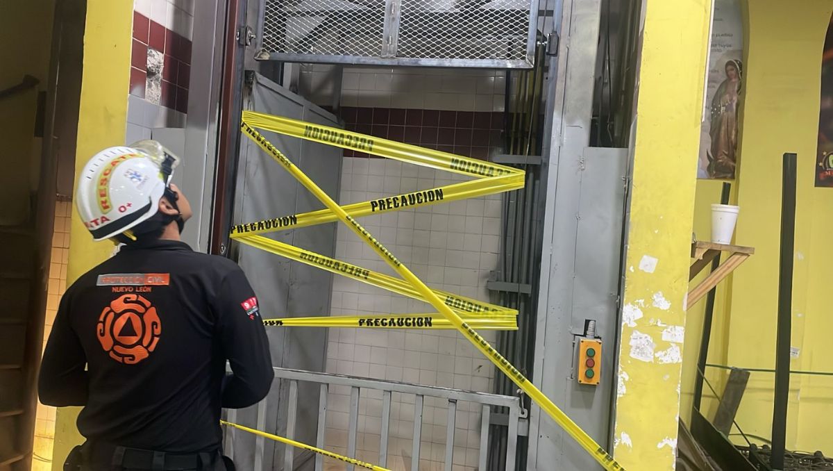 El elevador fue resguardado con cinta preventiva para evaluar la zona | Especial