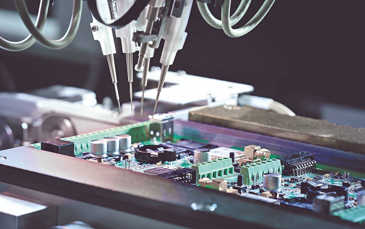 El envío de microprocesadores y equipos para centros de datos subió 40% entre 2024 y 2025. SHUTTERSTOCK