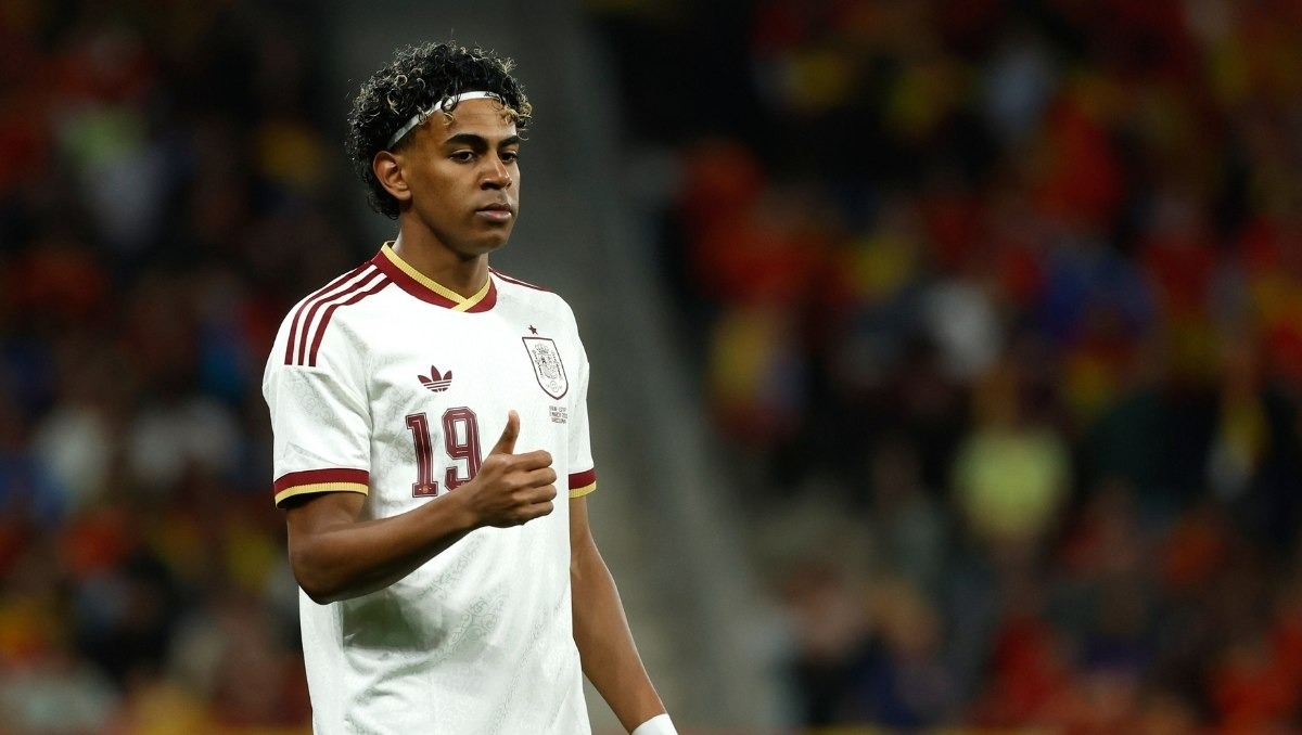 Lamine Yamal condena cánticos racistas a musulmánes en redes sociales (AP)