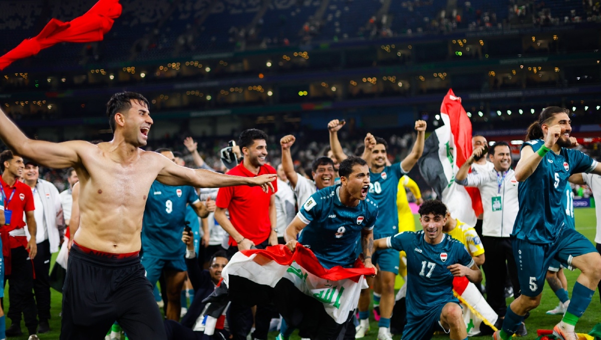 Miembro de la selección iraquí se desvanece tras lograr el pase al Mundial (Jorge López)