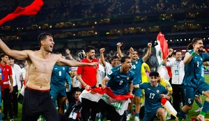 Selección de Irak logró clasificar al Mundial, y un miembro de su staff terminó con tanta emoción que se desvaneció