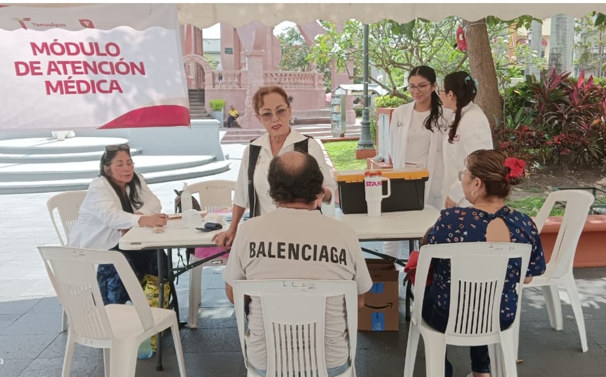 Módulos de atención médica en sitios turísticos de Tampico. | Agustín González