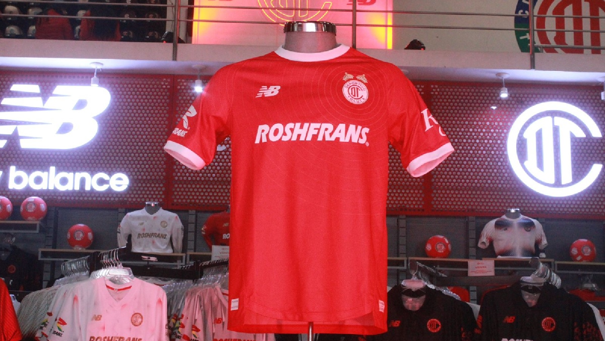 Playera de Toluca especial del bicampeonato genera euforia en los aficionados (Jesús Quezada)