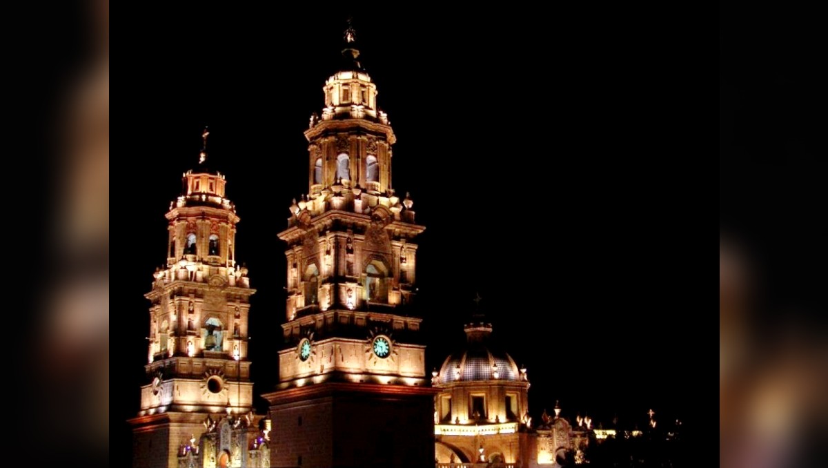 Desde lo alto de la torre, la matraca resuena en el Centro Histórico de Morelia