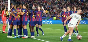 El Barcelona clasificó a las Semifinales de la Champions League Femenina tras aplastar al Real Madrid en los Cuartos de Final.