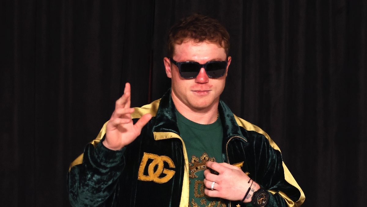 ¡'Canelo' Álvarez cumplió! los guantes que traen esperanza (Imago7)