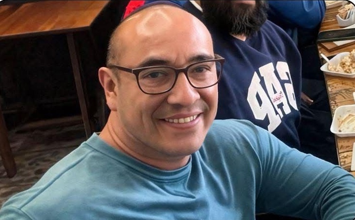 Se trata del ingeniero Juan Díaz, colaborador de un medio de comunicación nacional. | Especial