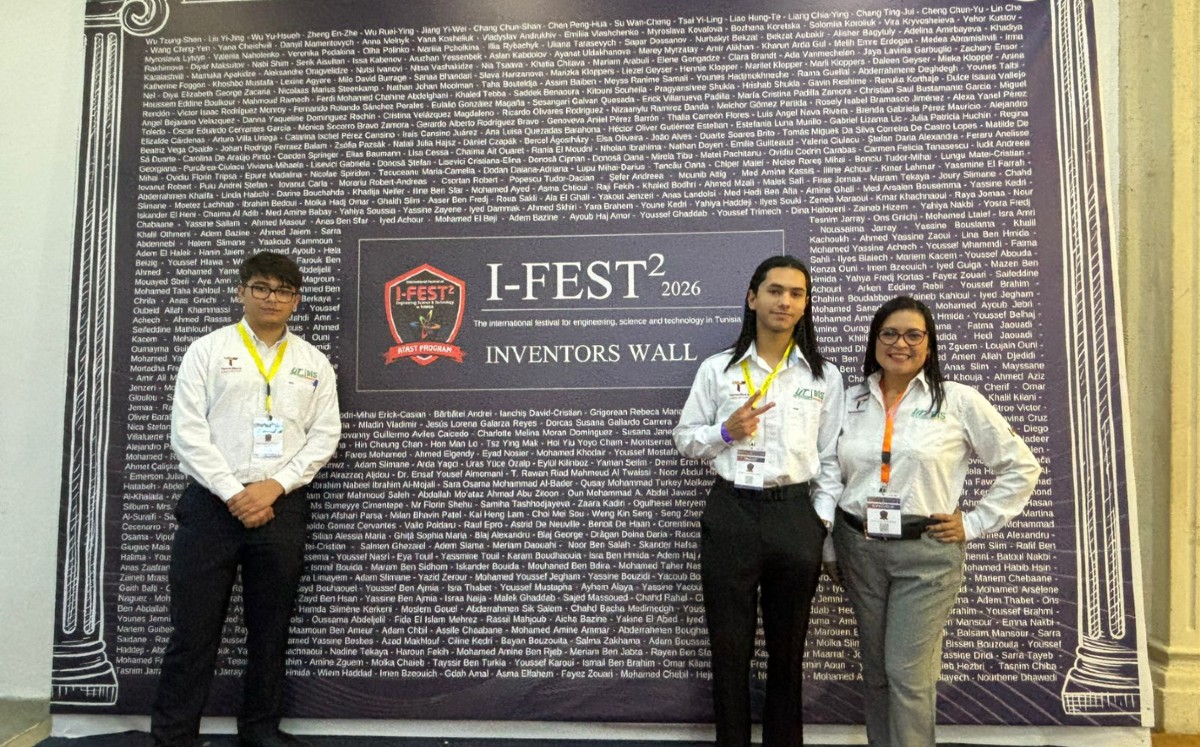 Fernando Rolando Sánchez Perales y Víctor Isaac Rodríguez Monroy junto a su asesora Dra. Dulce Vallejo Rendón. | COTACYT