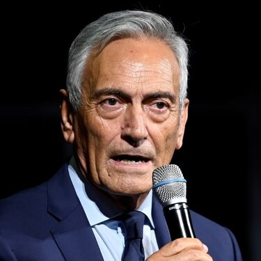 Gabriele Gravina, presidente de la Federación Italiana de Futbol, presentó su dimisión luego de que la selección no clasificara al Mundial por tercera ocasión