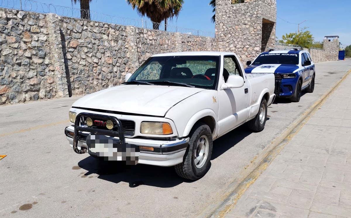 Roban camioneta en Gómez Palacio y la recuperan en Torreón. | Foto: Especial