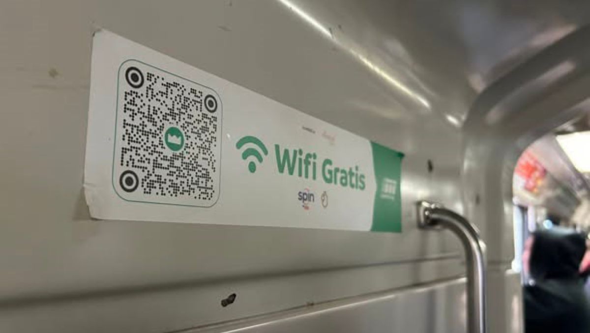 Usuarios reportan dificultades para conectarse a las redes disponibles en el Metro. Eduardo Mendieta