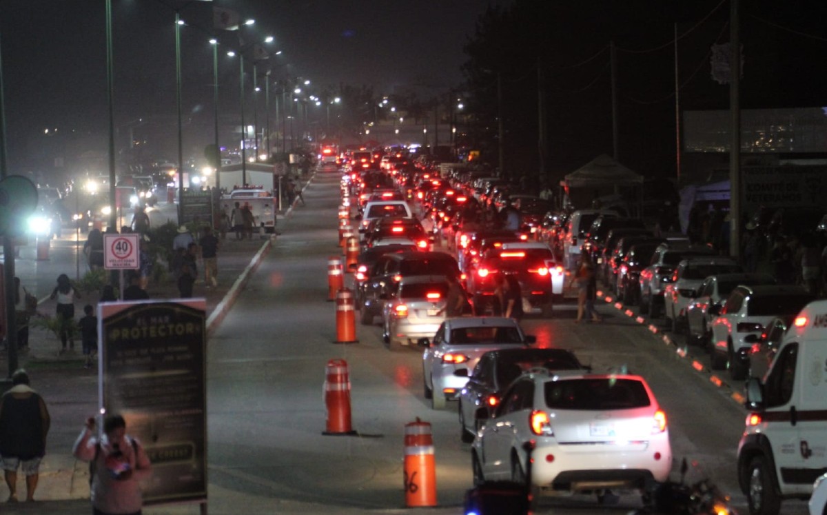 Caos vial en Miramar para ver a Grupo Pesado | Sergio Sánchez