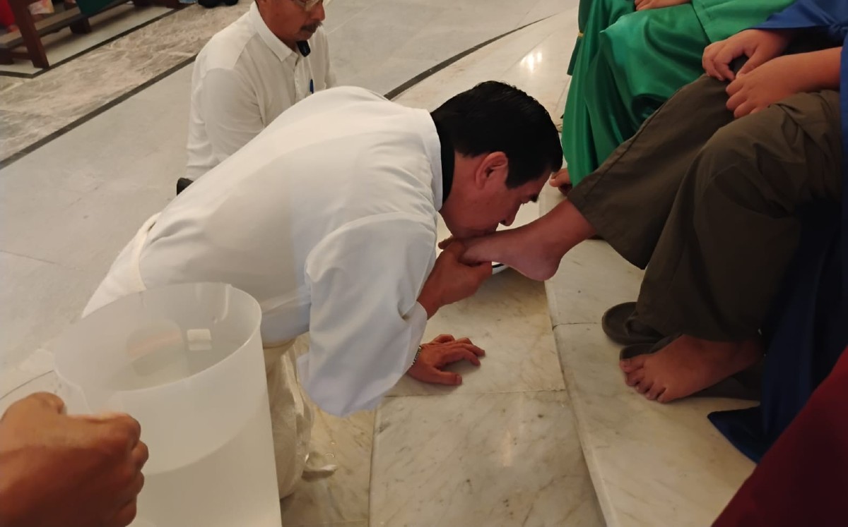 Ceremonia lavatorio de pies en Catedral de Tampico: Jueves Santo