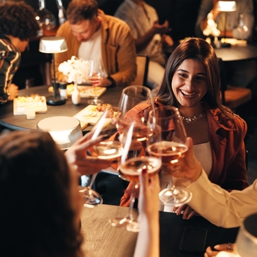 El peso social del estigma provoca que las mujeres tarden más en pedir ayuda