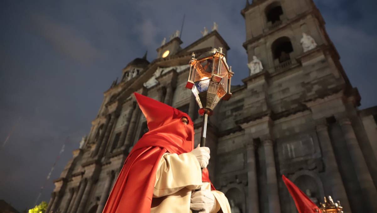 La procesión del silencio de 2026 ocurrió en las inmediaciones de la Catedral Metropolitana de Toluca. (Iván Carmona)