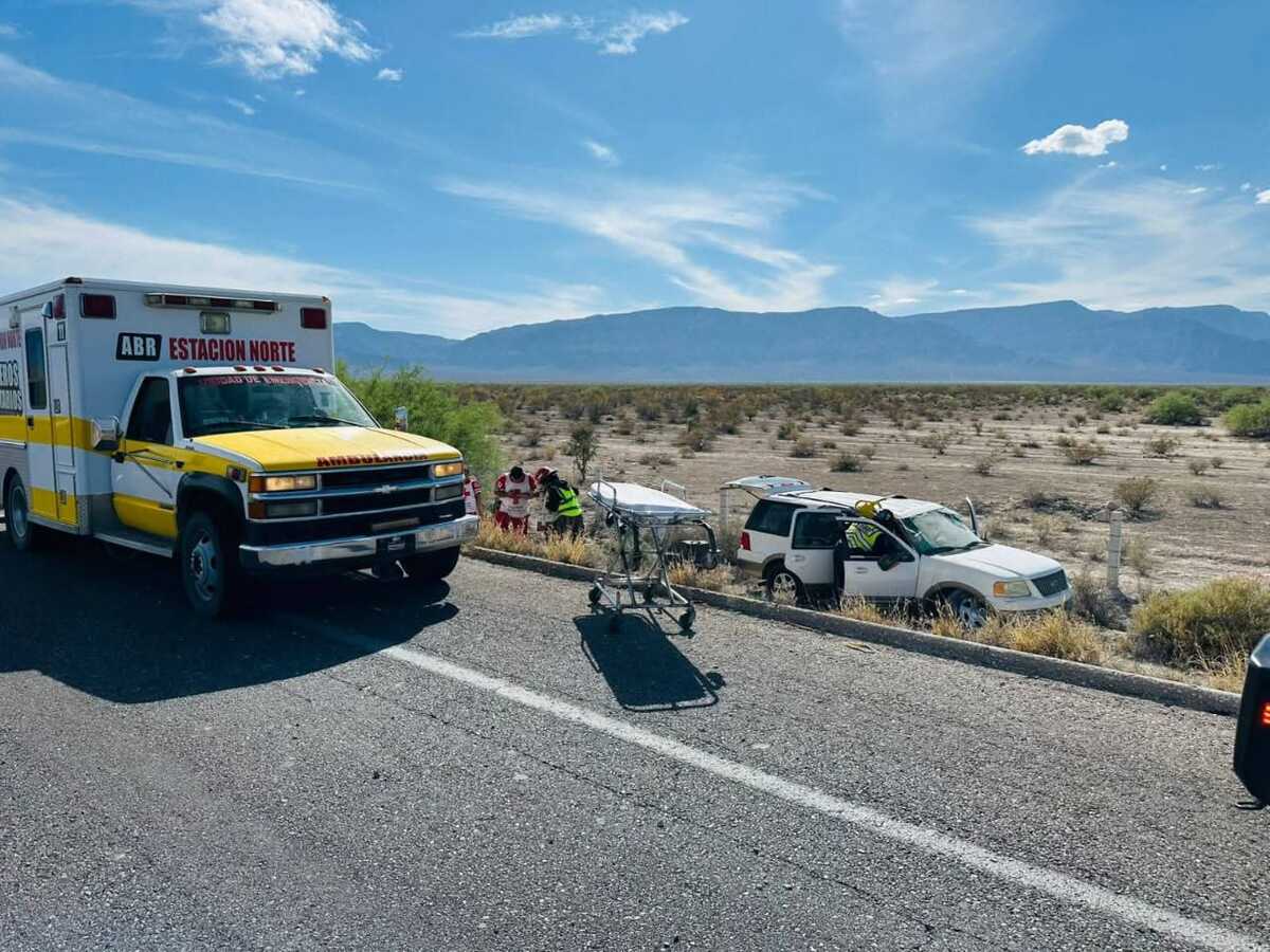 En Coahuila, familia sufre aparatosa volcadura en carretera. | Milenio Policía