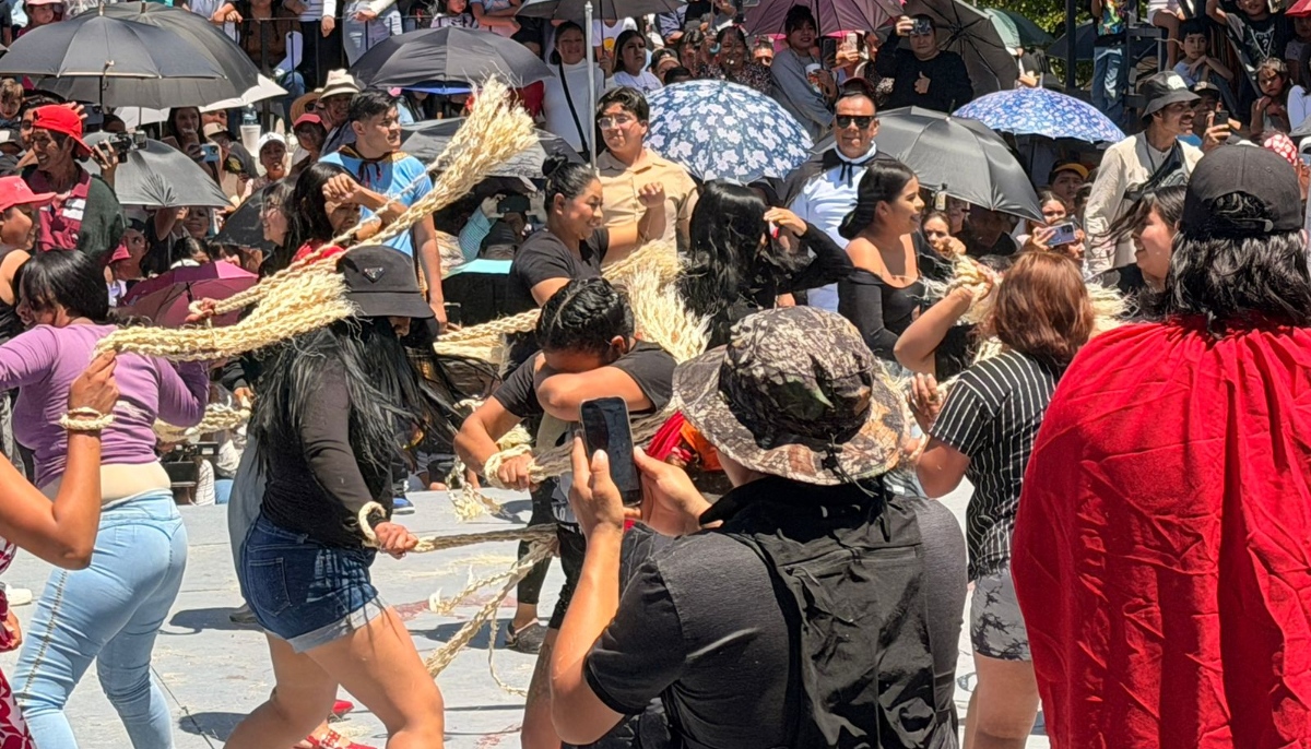 La cuereada es una manifestación cultural, arraigada a las tradiciones populares de San Martín de las Flores (Foto: Roberto Hurtado)