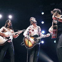 El grupo tuvo la oportunidad de conocer a Paul McCartney en los célebres estudios londinenses.