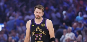 Luka Doncic, de los Lakers, se perderá el resto de la temporada regular de NBA, mientras que su participación en playoffs está en duda
