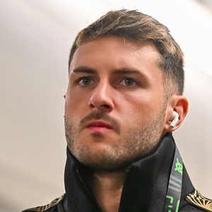 Santiago Gimenez, delantero del AC MIlan, reconoció que se siente en deuda con la afición debido a su rendimiento