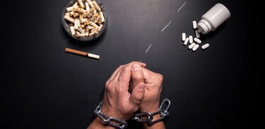 Se ofrece apoyo psicológico gratuito para inhibir el abuso de sustancias, y charlas para no consumidores.