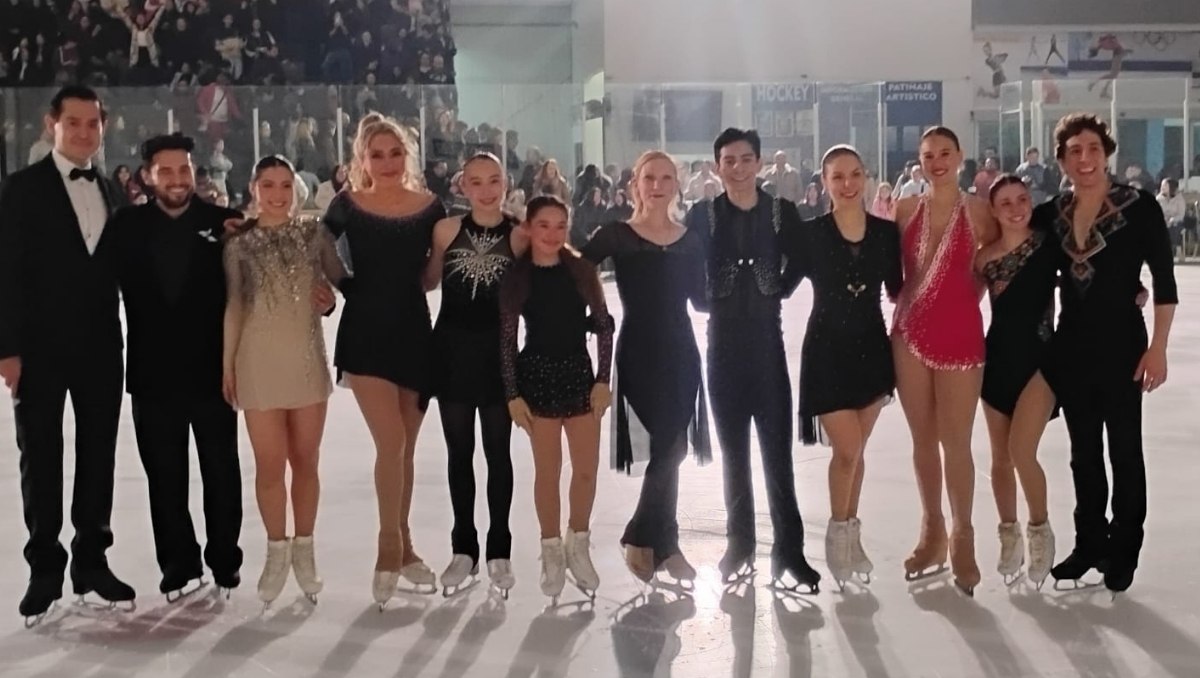 Donovan Carrillo es ovacionado en gala celebrada en el Ice Complex (Martha Cedillo)