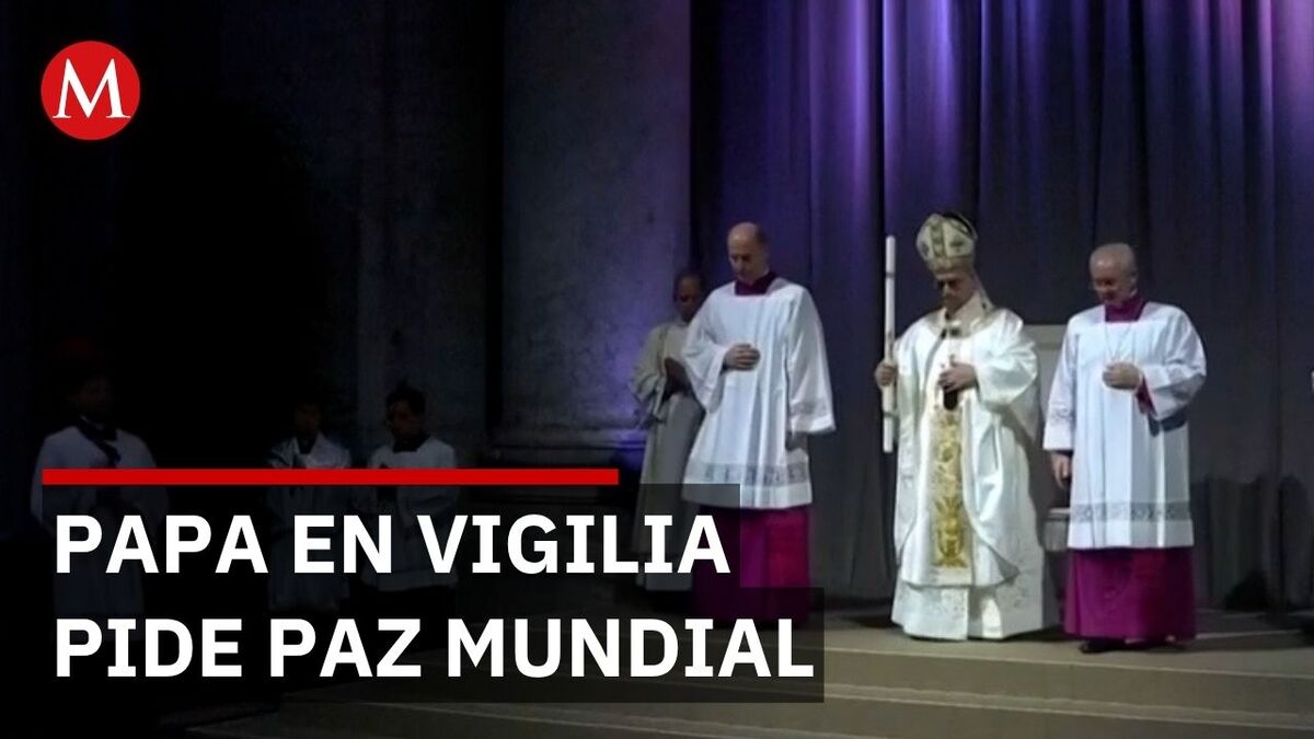 Papa León XIV preside Vigilia Pascual en el Vaticano y llama a la paz mundial