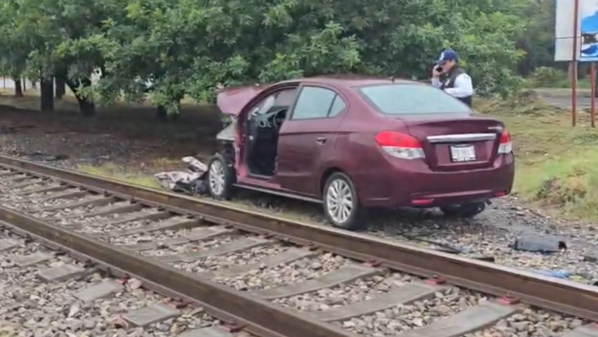 La pareja de adultos mayores viajaba a bordo de un vehículo Dodge Attitude | Martha Zamora