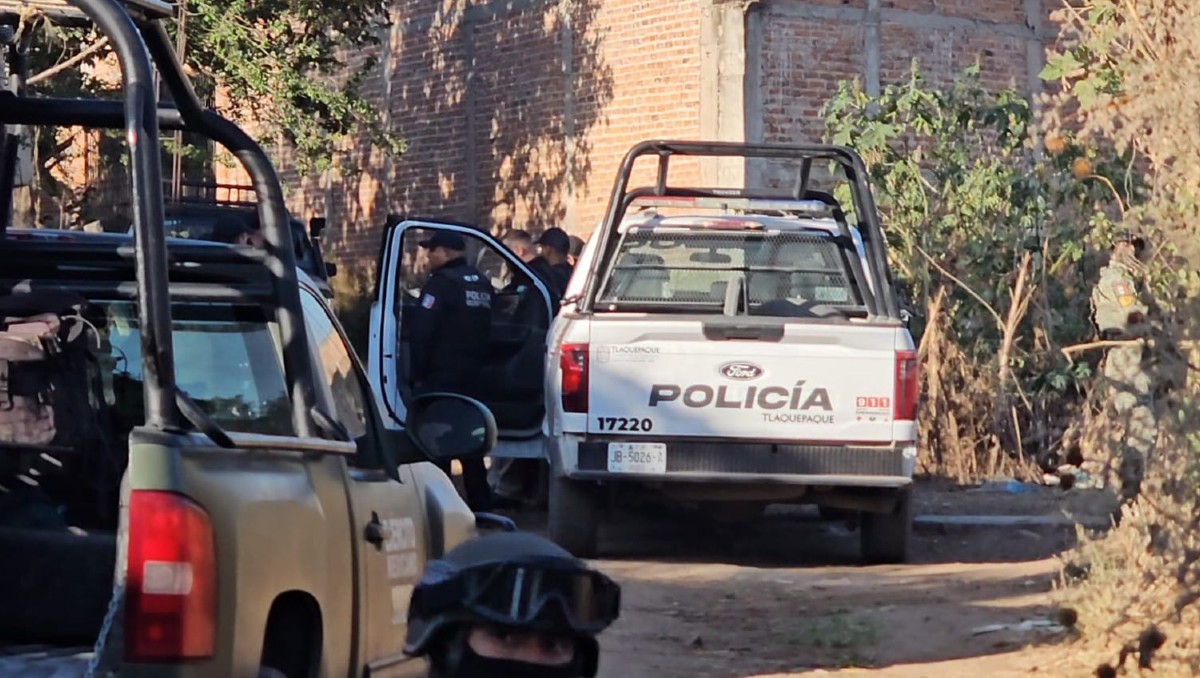 Policías de Tlaquepaque atendieron el reporte de un hombre asesinado (Juan Carlos Munguía)