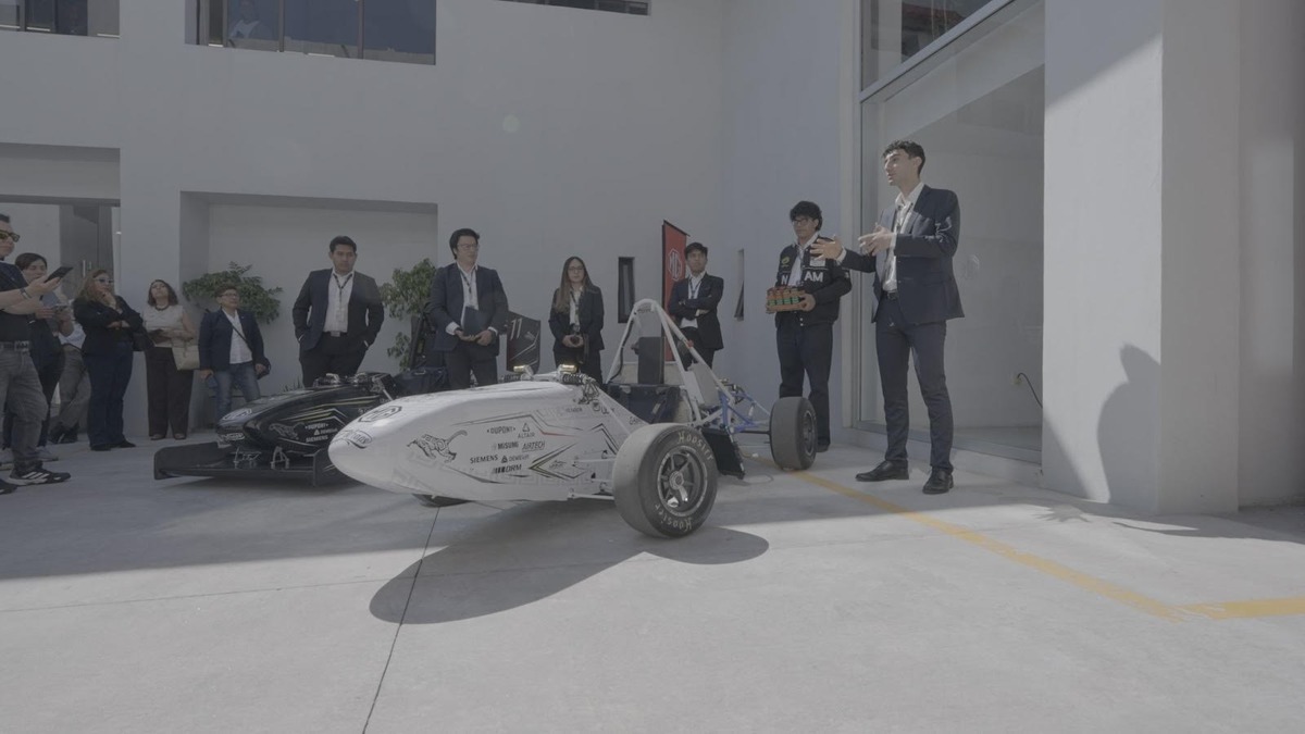 Estudiantes de la UNAM desarrollaron un monoplaza eléctrico con apoyo de la automotriz MG | Especial.