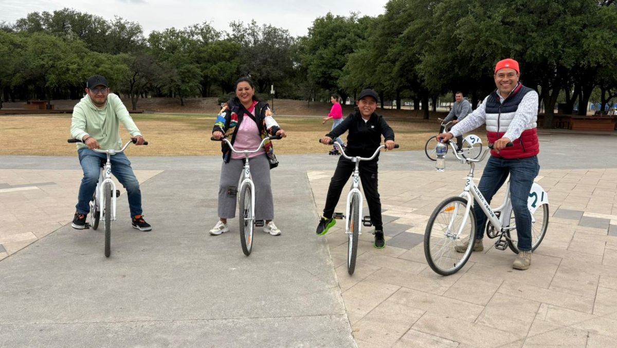 Las familias siguen disfrutando de las áreas verdes, uso de bicis y ciclovías dentro del parque | Ángel Mercado