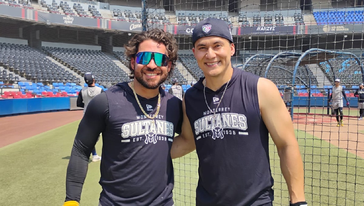 Javier Salazar y José Cardona, peloteros de Sultanes de Monterrey (Cortesía)