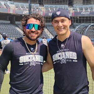 Javier Salazar y José Cardona, peloteros de Sultanes de Monterrey