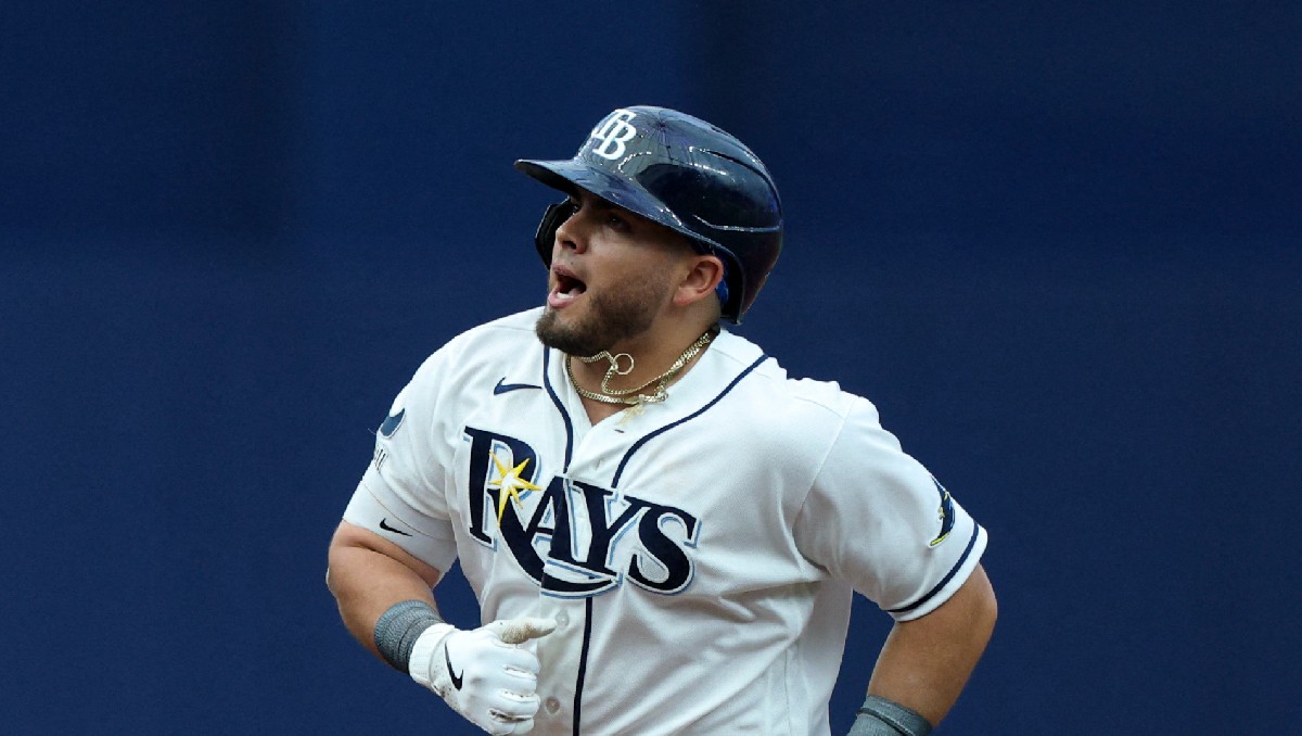 Jonathan Aranda conecta home run en el victorioso regreso de Rays al Tropicana Field (Reuters)