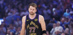 Luka Doncic, de los Lakers, se perderá el resto de la temporada regular de NBA, mientras que su participación en playoffs está en duda