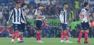 Marzo fue un mes desastroso no solo para Rayados sino también para Nico Sánchez, entre malos resultados, decisiones drásticas y una crisis.