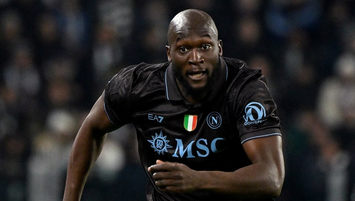 Napoli advierte a Romelu Lukaku tras quedarse en Bélgica (Reuters)