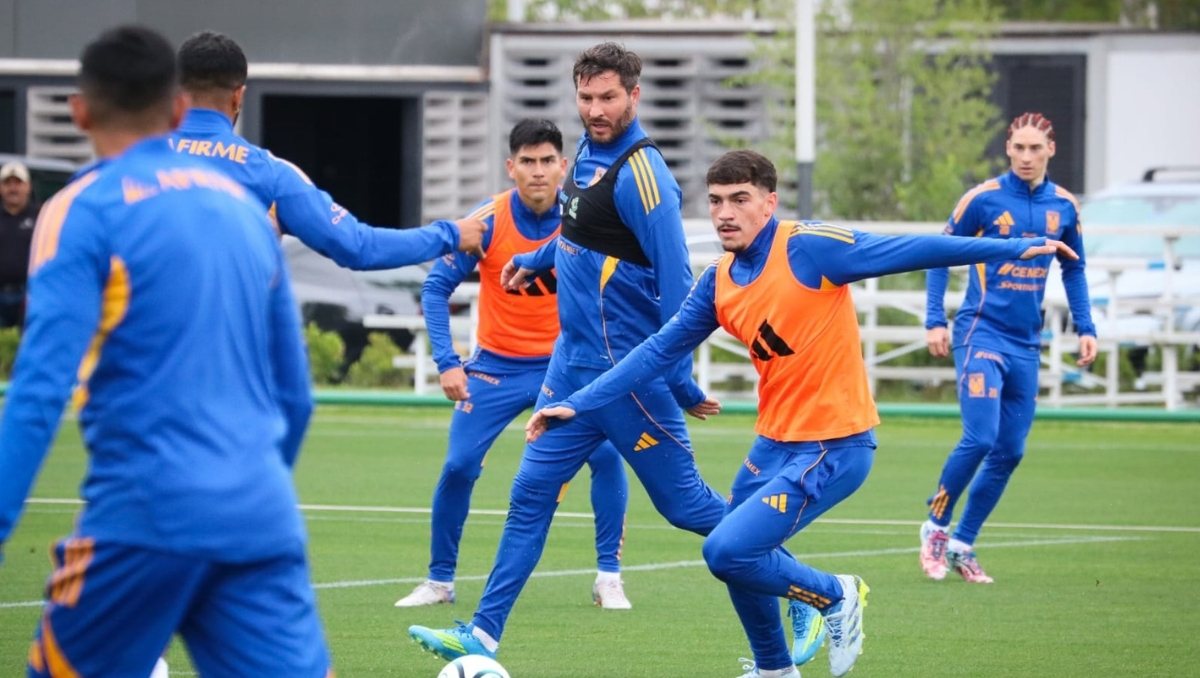 Pizarro perfila su equipo para los Cuartos de Final de la Concachampions (Tigres)