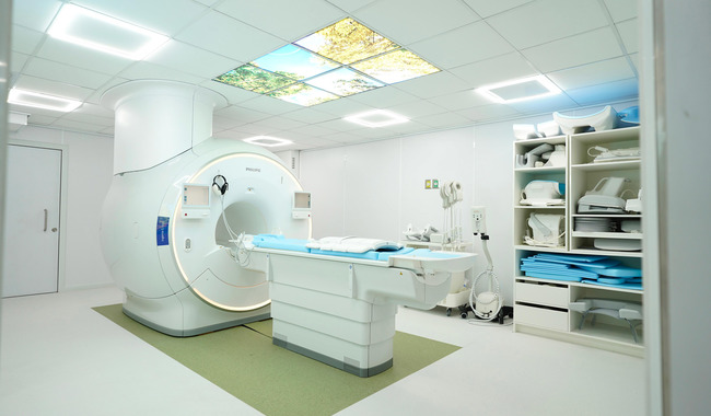 La renovación del servicio de hemodiálisis permitirá atención simultánea en 10 módulos. | Especial