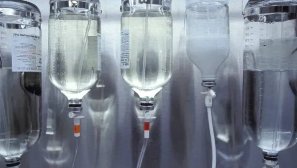 Soluciones intravenosas. Foto: Especial